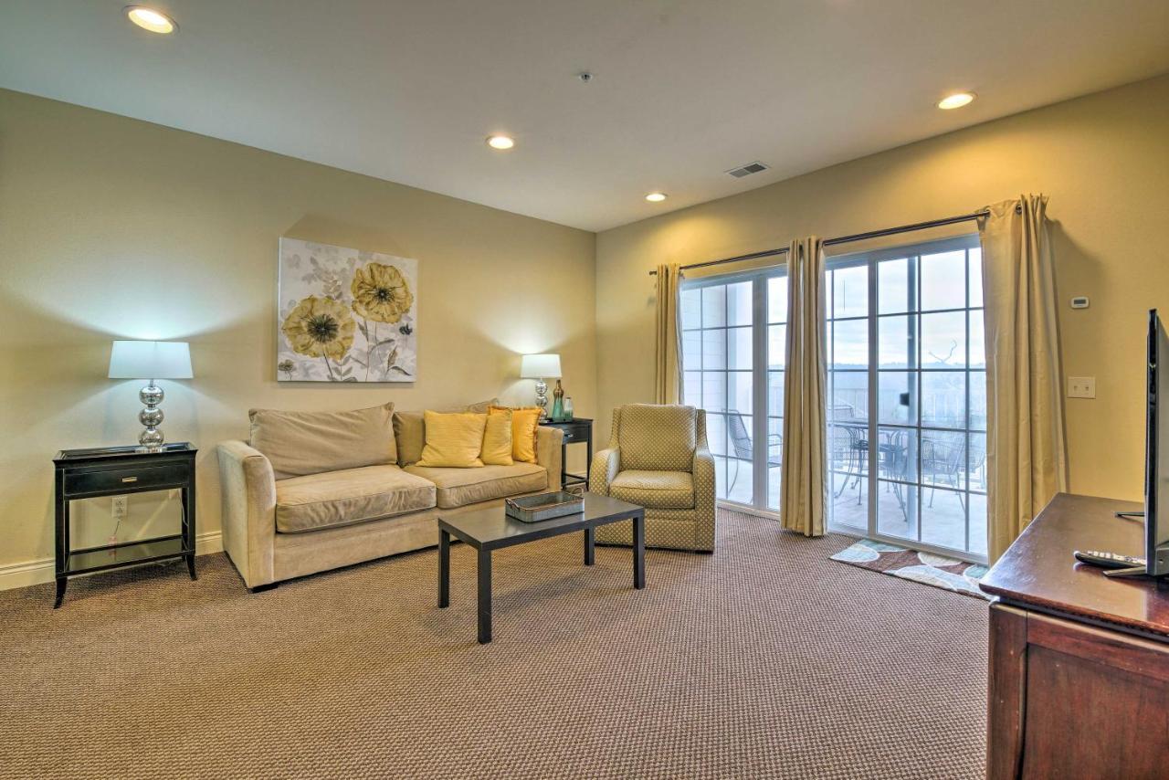 Inviting Branson Condo With Outdoor Dining Area Екстер'єр фото