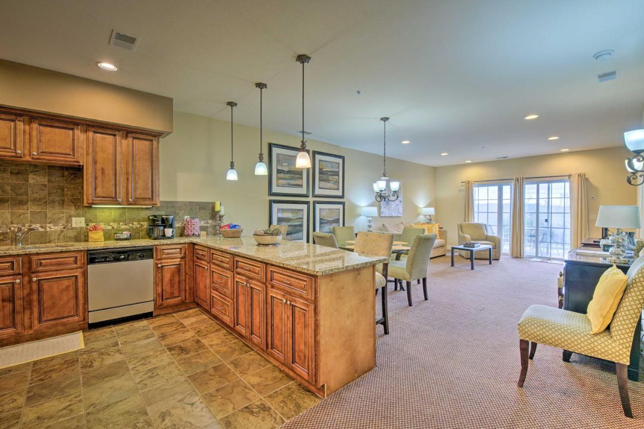Inviting Branson Condo With Outdoor Dining Area Екстер'єр фото